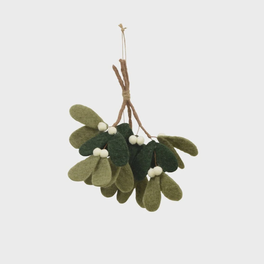 Christmas - Felt Mistletoe