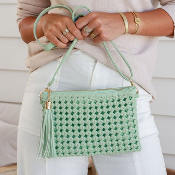 Woven Clutch bag  pistachio